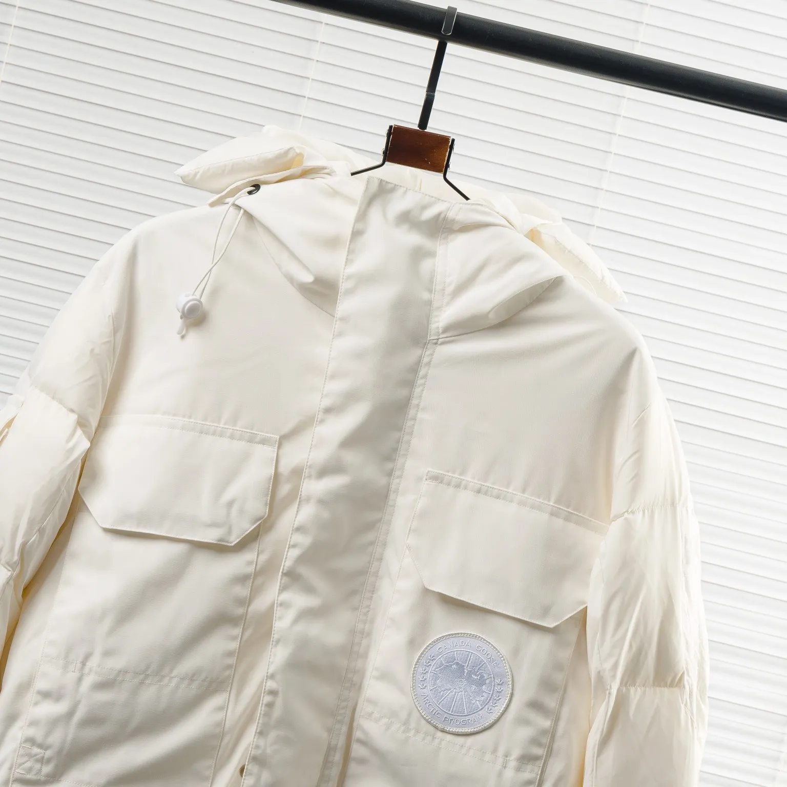 P1160 2058MW Paradigm Expedition Parka-WD Men's Pure White Size: XS S M L XL XXL.